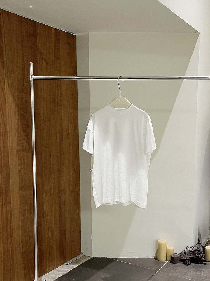 Dame afslappet T-shirt med unik snit og innovative detaljer Stilla