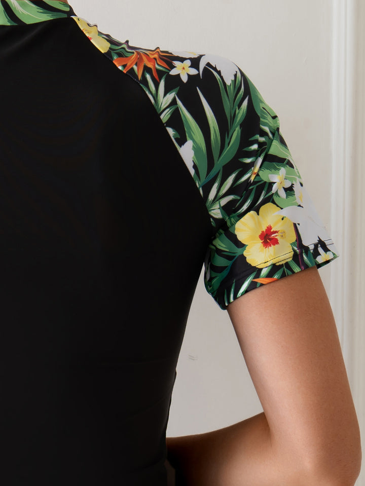 Kvinder Blomsterprint Kortskaftet Rash Guard og Badebukser Sæt Stilla