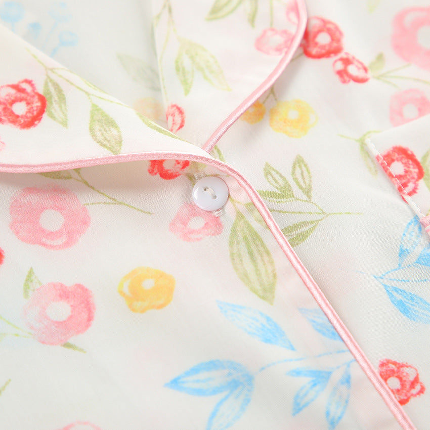 Dame pyjamasæt med blomsterdesign og løs pasform Stilla