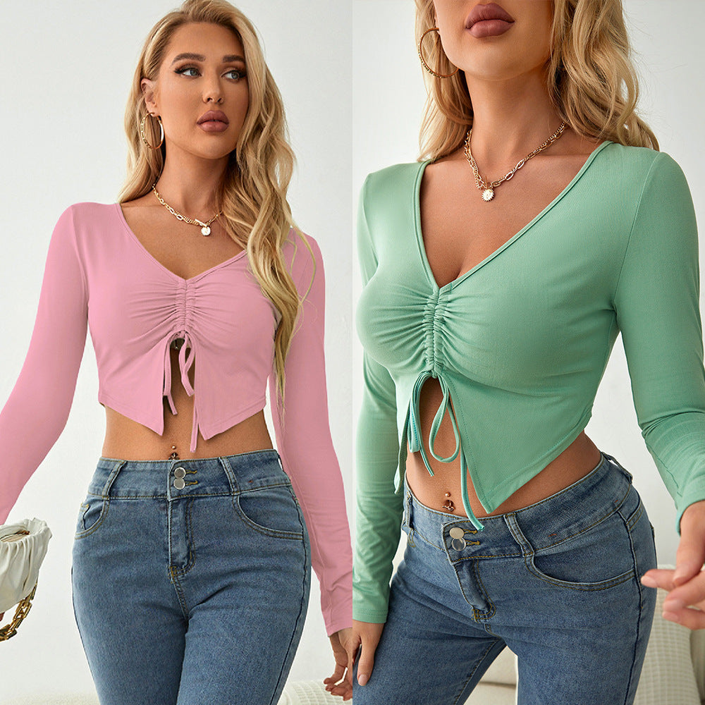 Dame Langærmet Crop-Top med raffineret rynkning og dyb V-udskæring Stilla