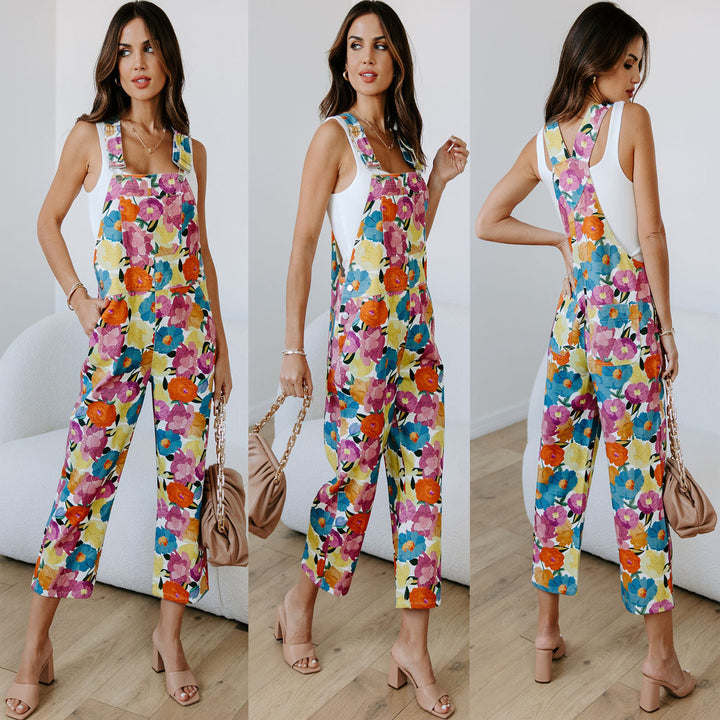 Dame Floral-Overall lavet af let bomuldsblanding med justerbare stropper og praktiske lommer Stilla