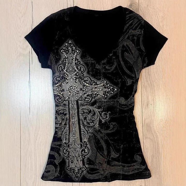 Dame T-shirt med detaljeret korsdesign og rhinestone-accents Skovae