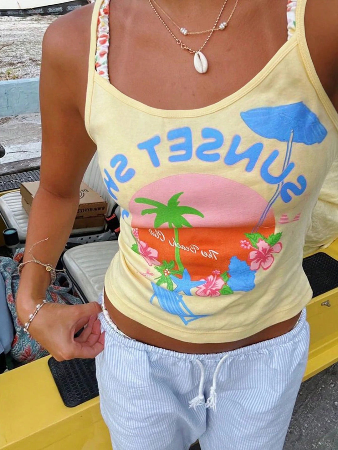 Dame tanktop med stilfuld sommerprint og behageligt blødt stof Stilla