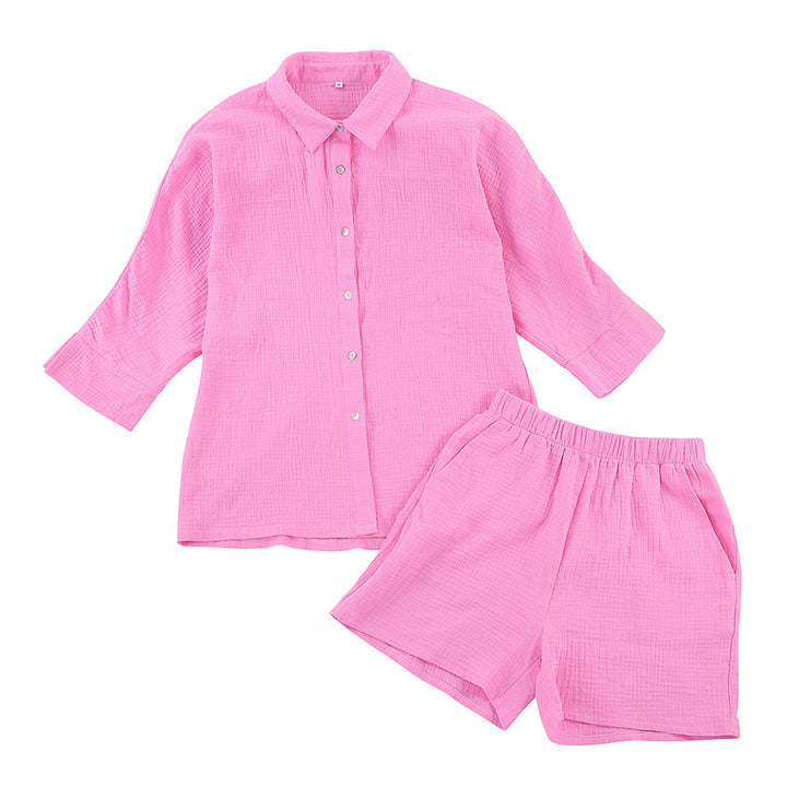 Dame luftigt Lounge-sæt med løs bluse og elastiske shorts Stilla