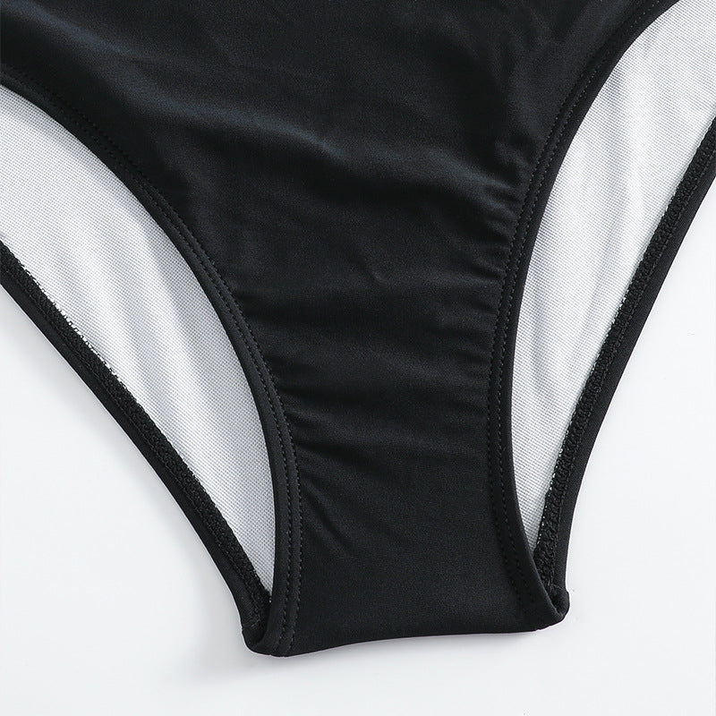 Dame Sporty heldragt badedragt med krydset design Skovae
