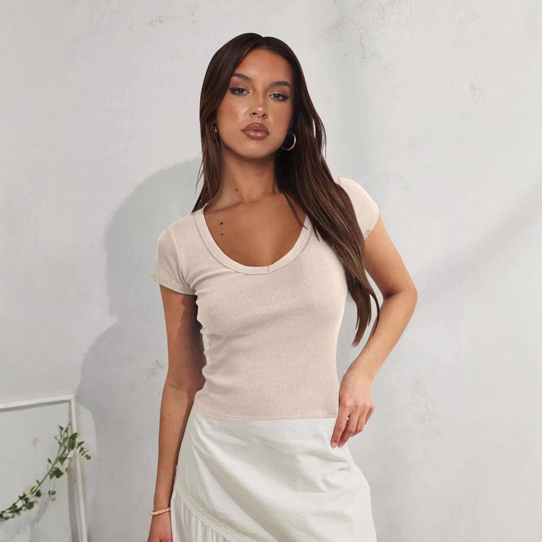 Dame tætsiddende Crop-Top med V-hals og elastisk ribstruktur Stilla