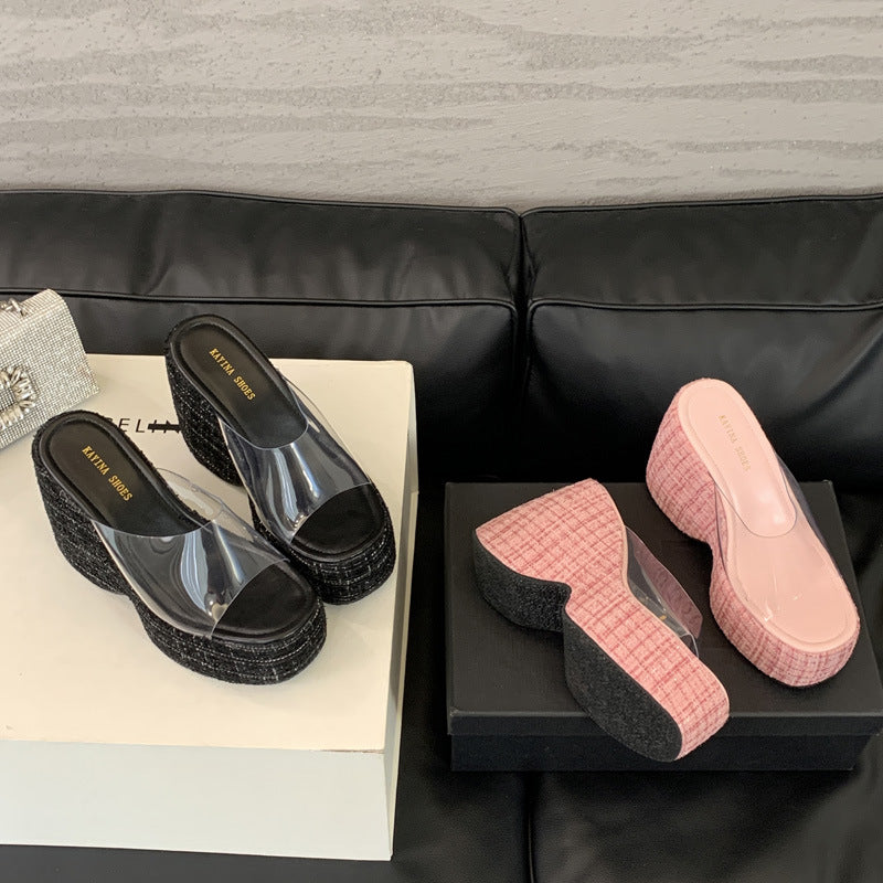 Dame mode Wedge-sandaler med gennemsigtigt forblad og struktureret plateau Stilla