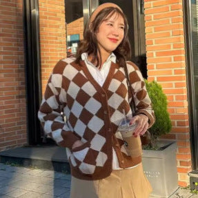 Kvinders cardigan med elegant diamantmønster og hjerteknapper Stilla
