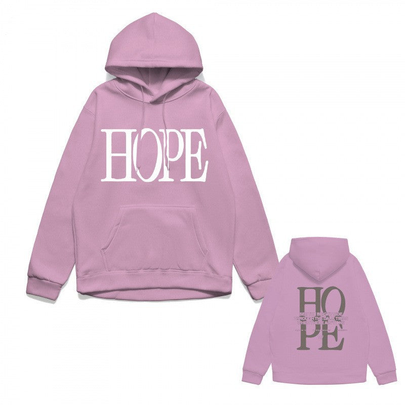 Kvindernes hoodie med iøjnefaldende bogstaver og praktisk designet kængurulomme Skovae