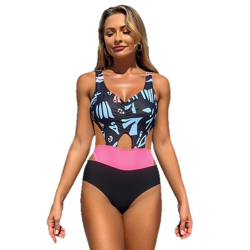 Dame Sporty Cut-Out Badedragt med moderne Colorblock-design Skovae