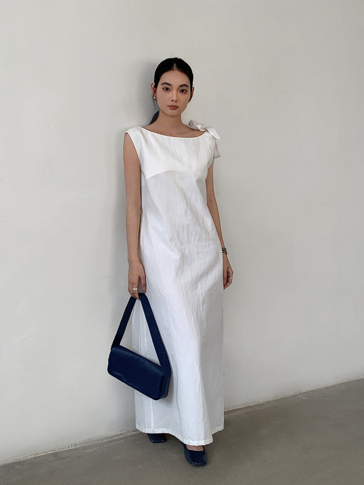 Dame ærmeløs jersey kjole med sløjfe accent og figur-spillende pasform Stilla