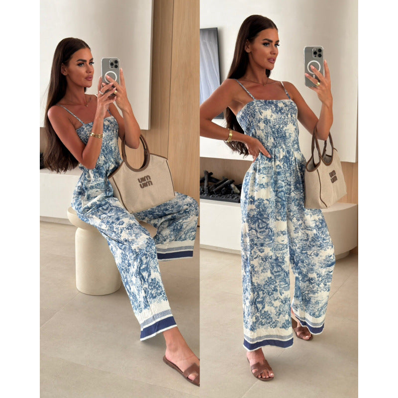 Dame jumpsuit med legende blomsterdesign og luftig pasform Skovae