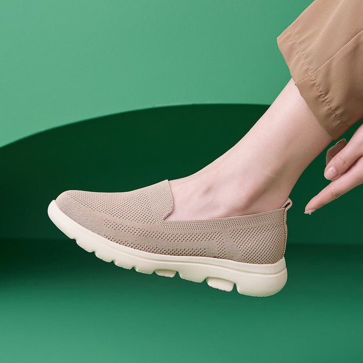 Dame Slip-On Sneakers med åndbar mesh-overflade og komfortabel dæmpningsteknologi Stilla