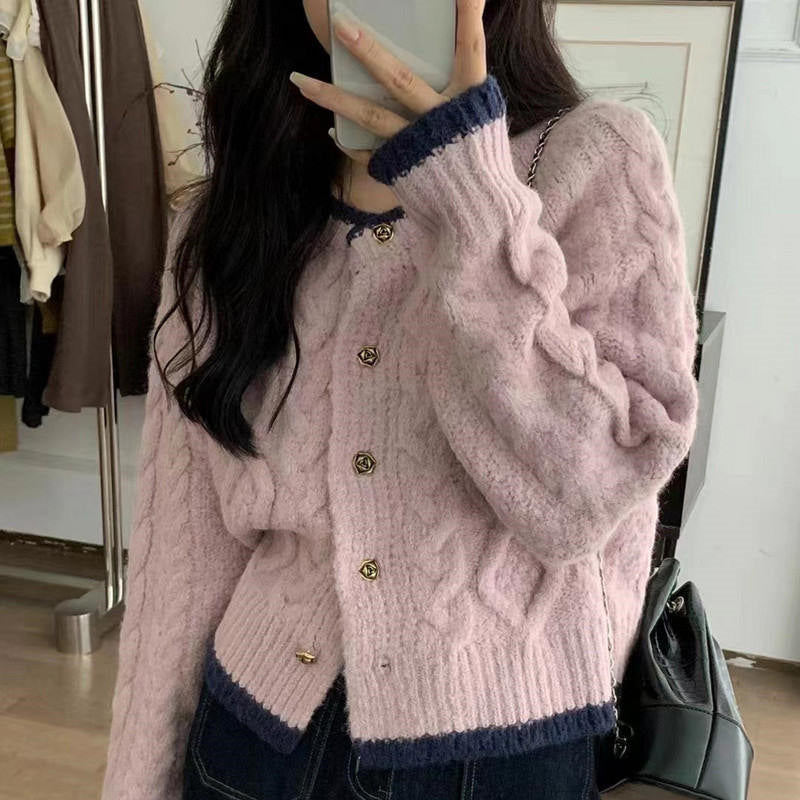 Kvinders chunky strik cardigan med dekorativ kabelmønster og elegante knapper Stilla