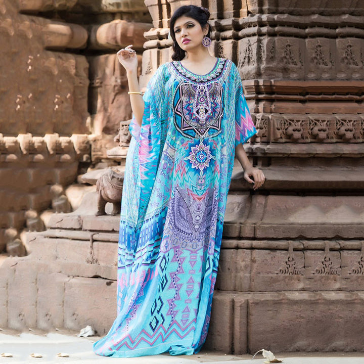 Dame elegant Maxi-Kaftan med kunstnerisk etno-design og sideles slids Stilla
