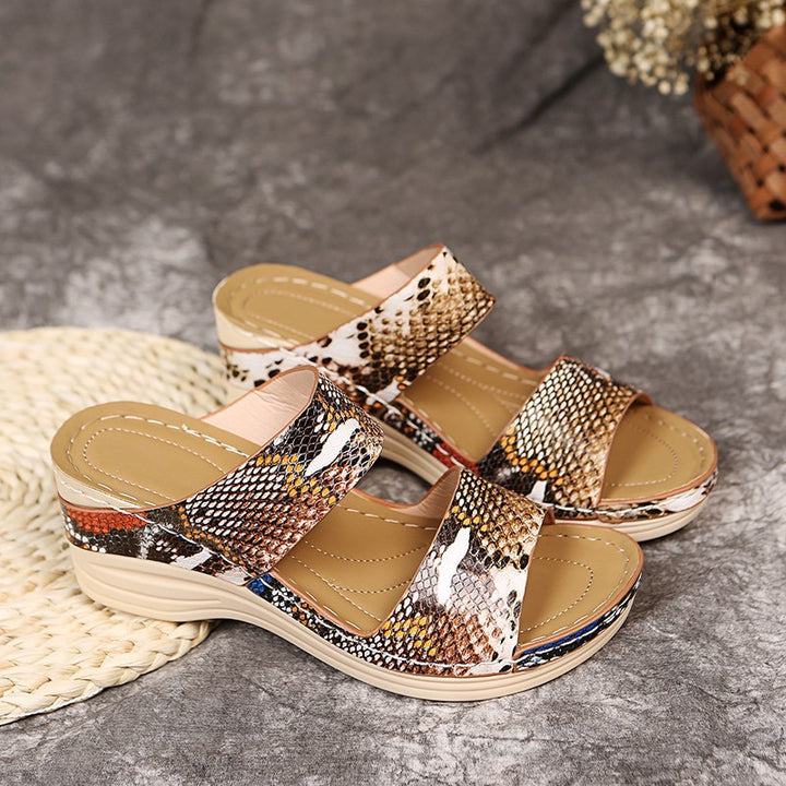 Dame Wedge-sandaler med animalistisk design og ergonomisk sål Stilla