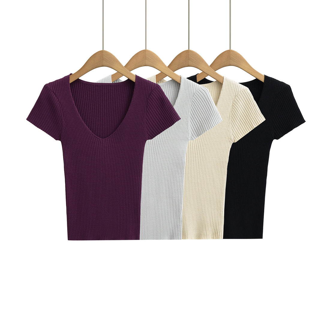 Dame figursyet V-hals rib-top i åndbart stof Stilla