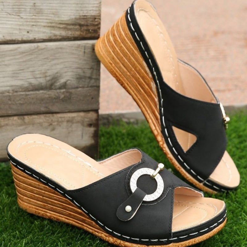 Dame Wedge-sandaler med stilfuld dekorationsring Stilla