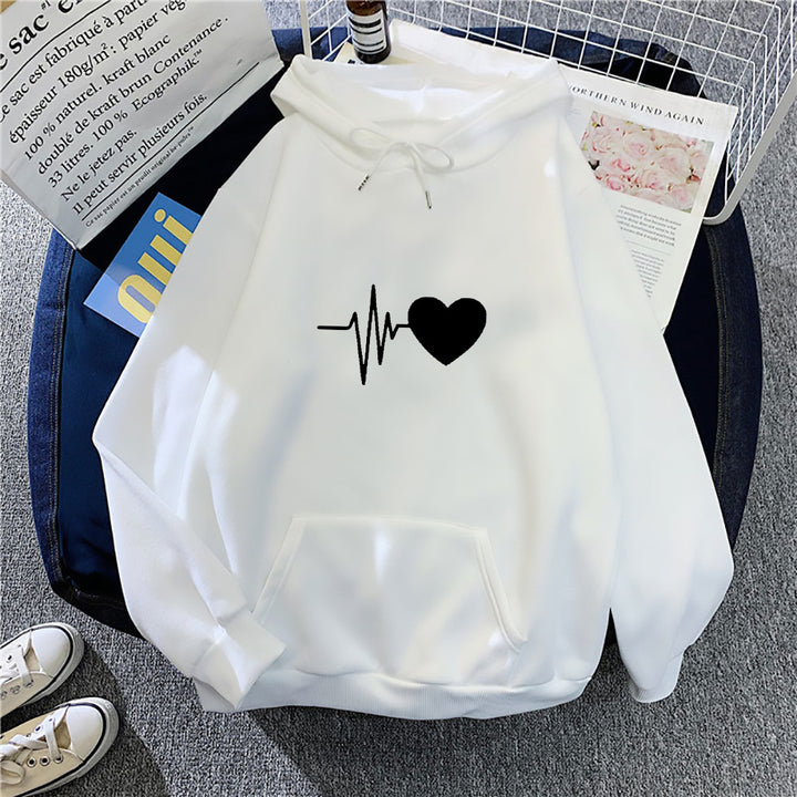 Dame hoodie med hjertevarmende design og hyggelig pasform Skovae
