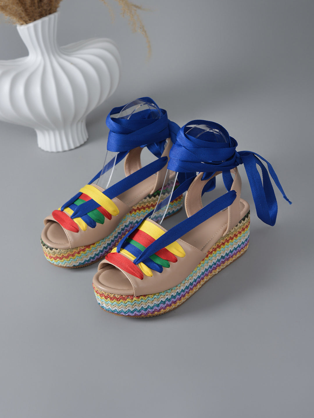 Dame plateau sandaler med farverige remme Stilla