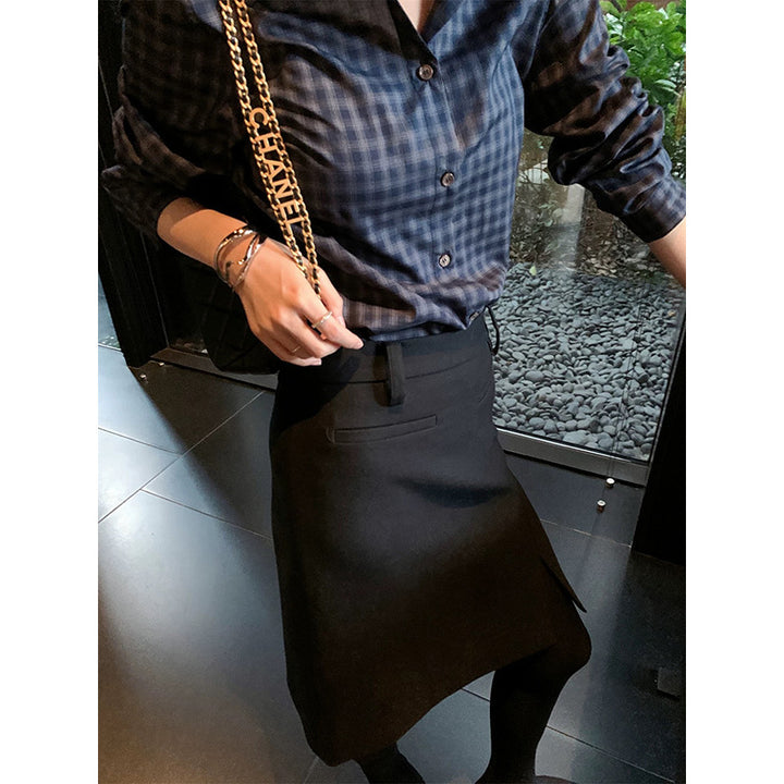 Dame raffineret bluse med spids krave og afslappet snit Stilla