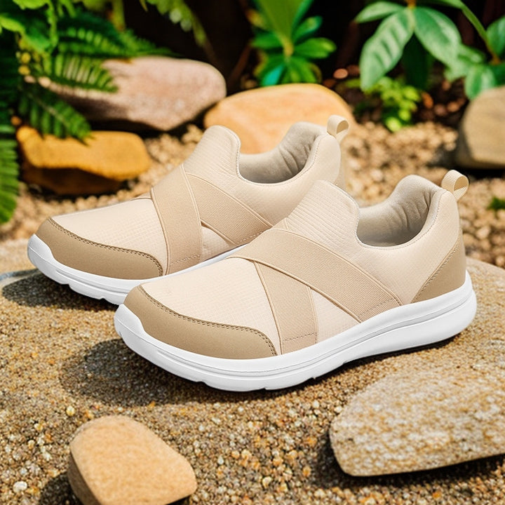 Dame nan elastisk Slip-On Komfort-sneaker med åndbart strikkoverdel, krydsede strækremme og stødabsorberende EVA-sål Skovae