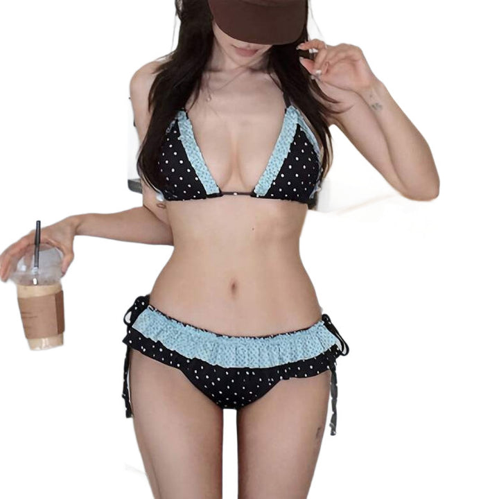 Dame triangle bikini med flæser og dekorativt design Skovae
