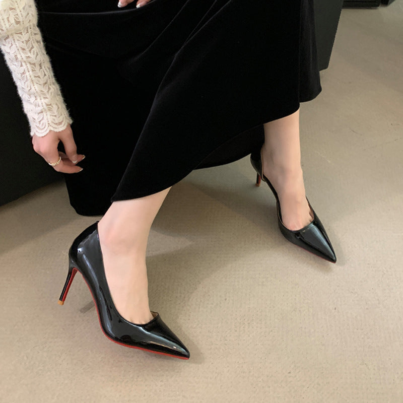 Dame spidse pumps med forførende slingback-design og elegant højglansfinish Stilla