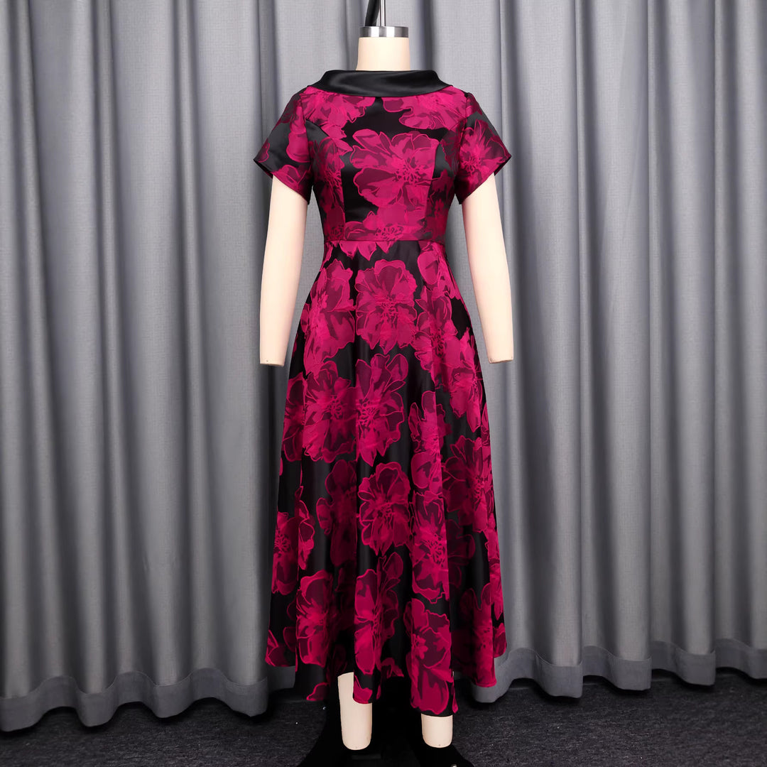 Damer Elegante Midikjole med floral design og struktureret overdel Skovae