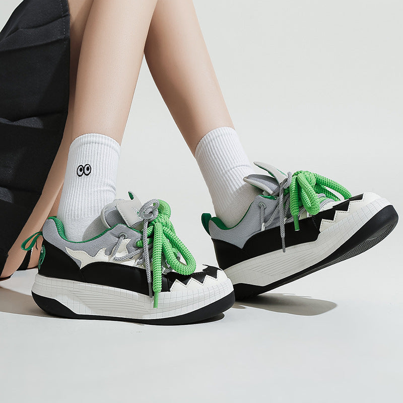 Dame Sporty Sneakers med futuristiske designelementer og banebrydende dæmpningsteknologi Stilla