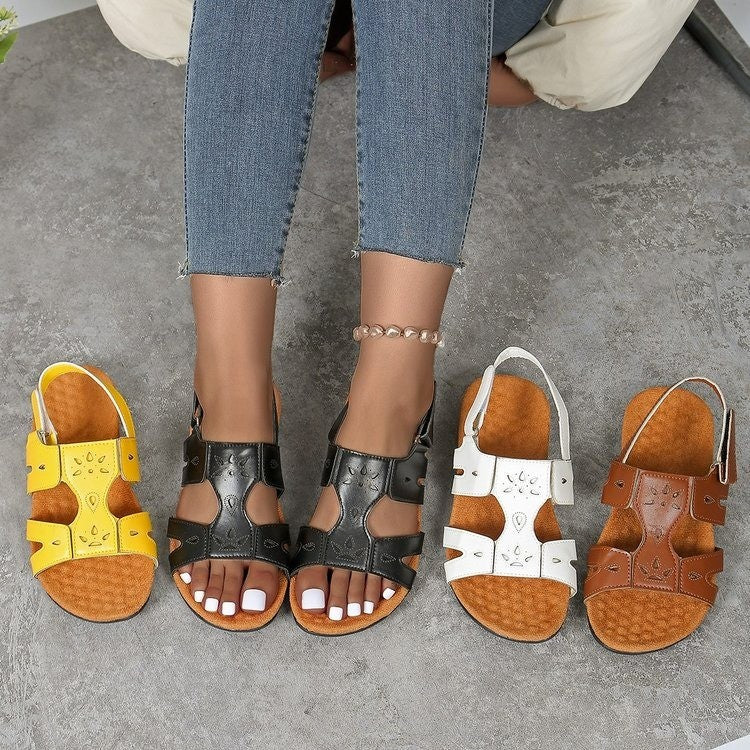 Dame Komfortable Riemchen-sandaler med elegant perforering og justerbar rem Stilla