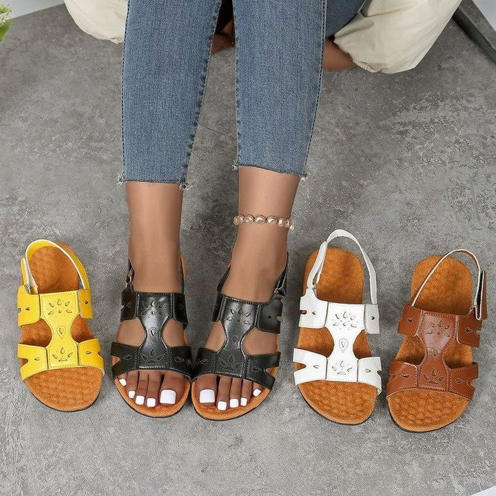 Dame Komfortable Riemchen-sandaler med elegant perforering og justerbar rem Stilla