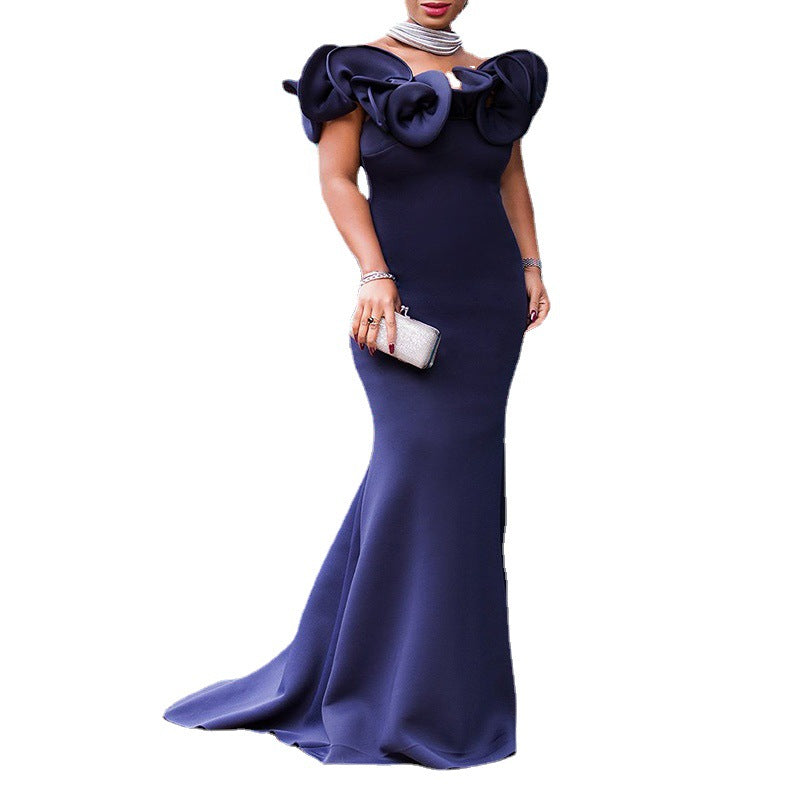 Dame Elegante aftenkjole med voluminøse puffærmer og elegant snit Stilla