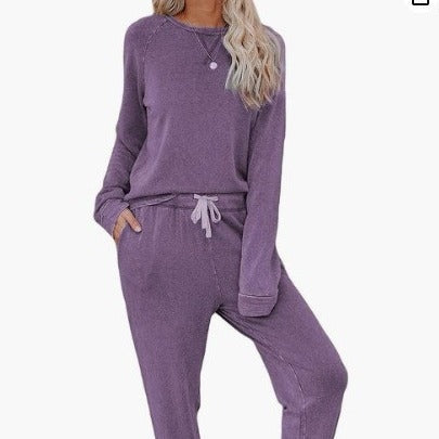 Kvindernes komfortable lounge sæt med stilfuld oversized sweater og afslappende bukser Stilla