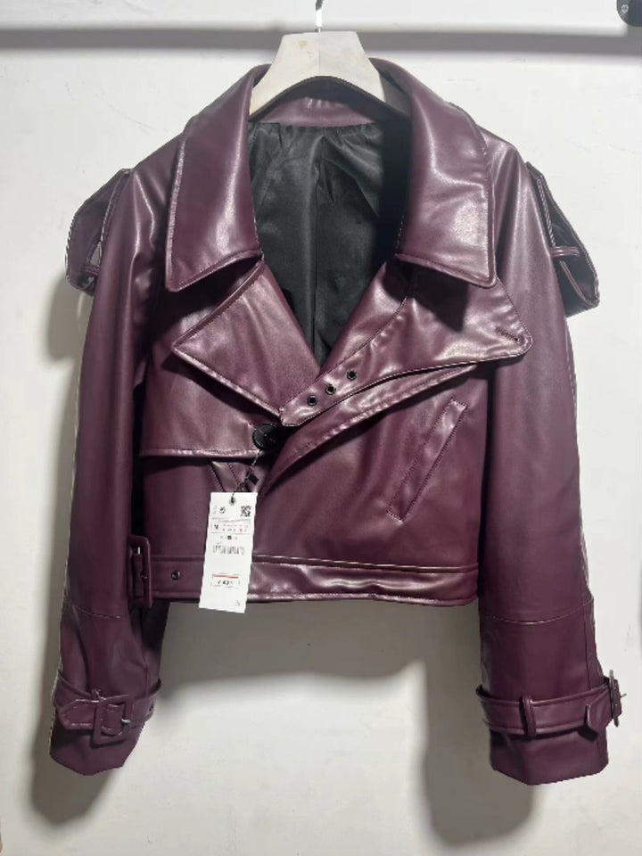 Femme Cropped Kunstlæder Bikerjakke med stilfulde knapdetaljer Stilla