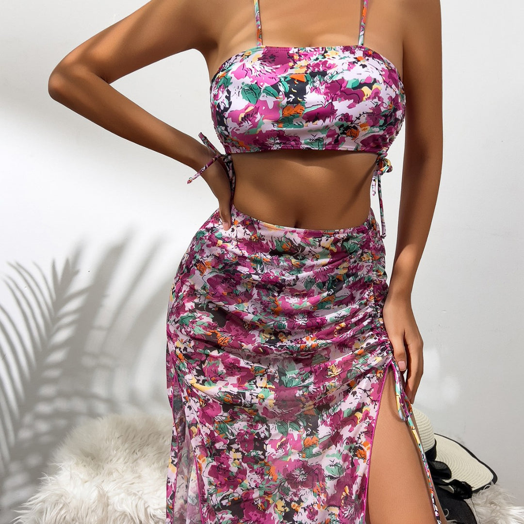 Dame To-delt Strandoutfit med høj slids og blomsteret bandeau-top Stilla