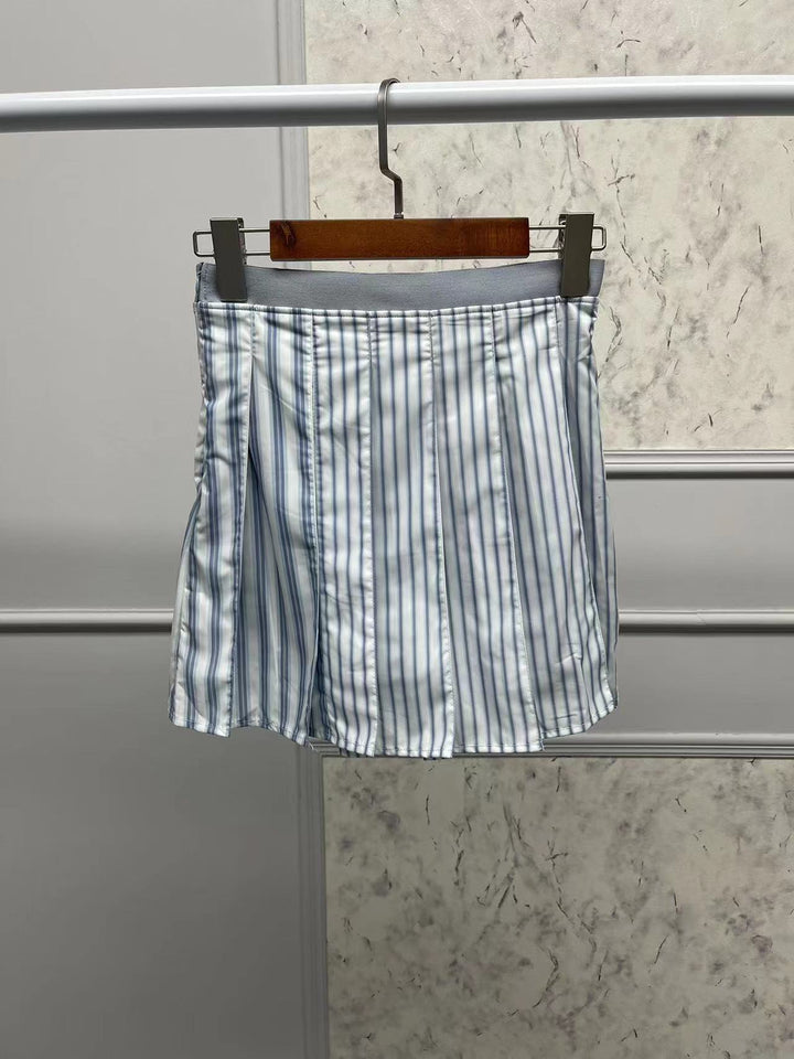 Dame plisseret nederdel med elegant stribemønster og høj talje Stilla