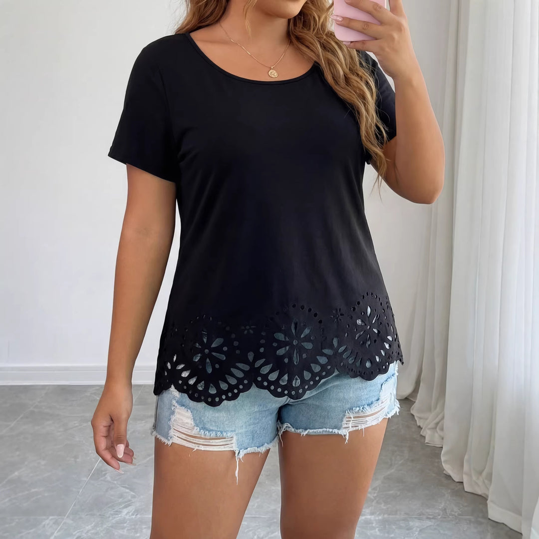 Dame moderigtigt T-shirt med florale huldetaljer Skovae
