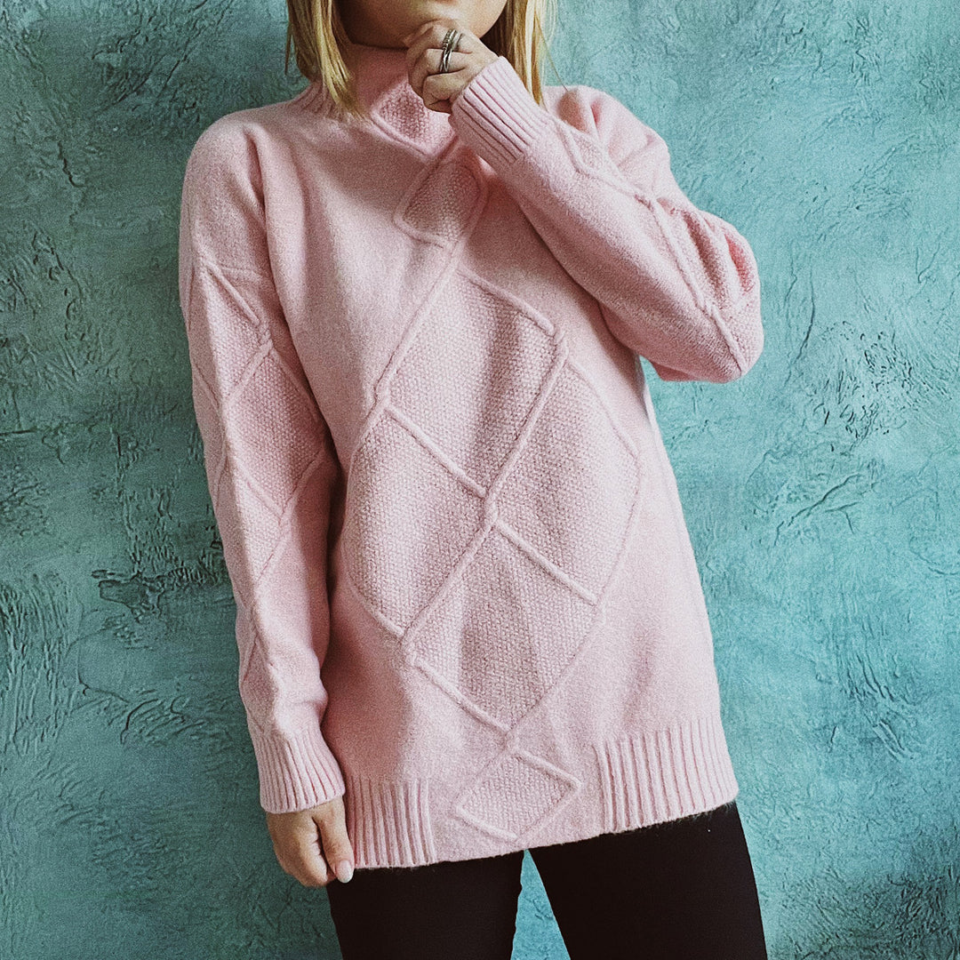Kvindernes strikket sweater med moderne diamantmønster Stilla