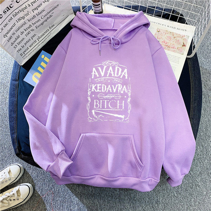Dame hoodie med kreativt grafisk design Skovae