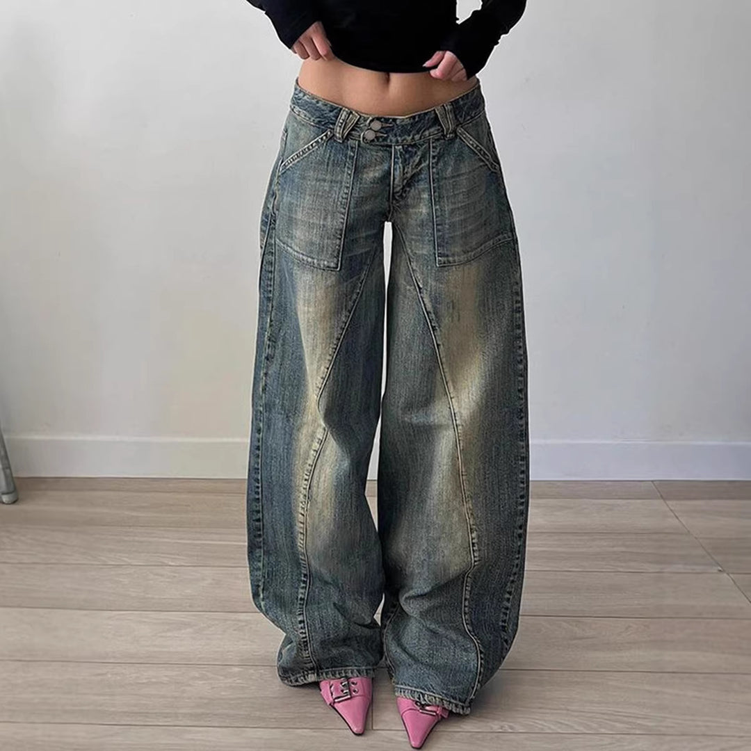 Dame brede jeans med afslappet snit og unikt design Skovae