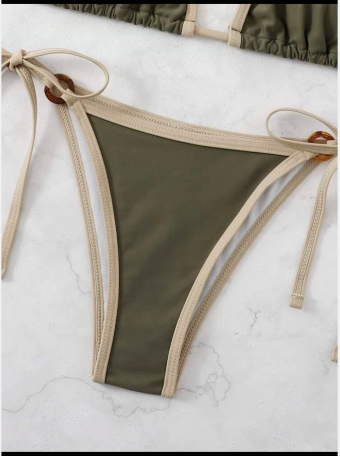 Dame triangel-bikini-sæt med justerbare bånd og fashionable accenter Stilla