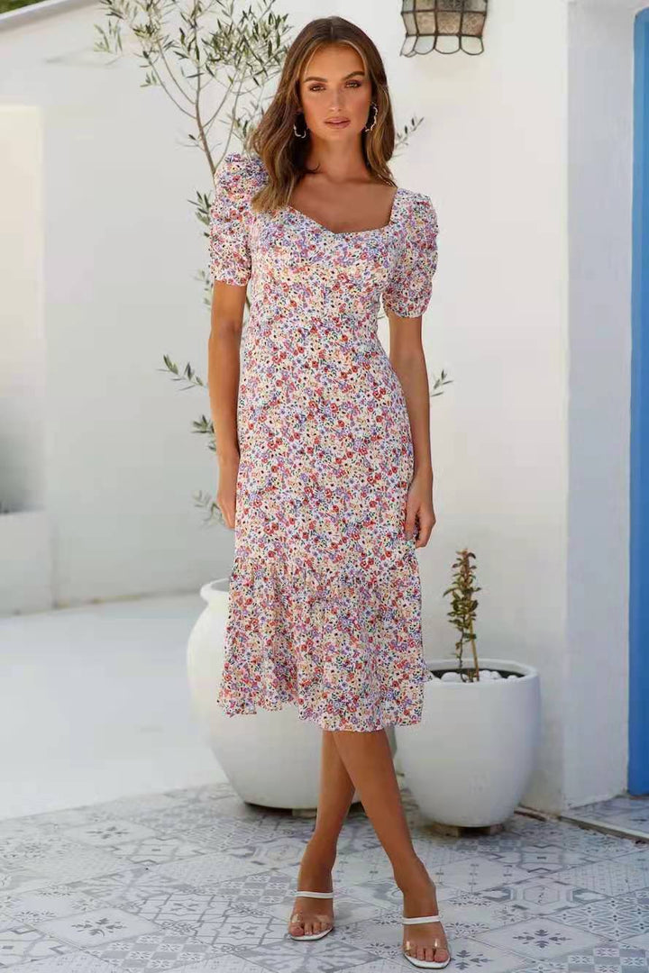 Dame Midi-kjole med feminine puffærmer og floral flæsekant Stilla