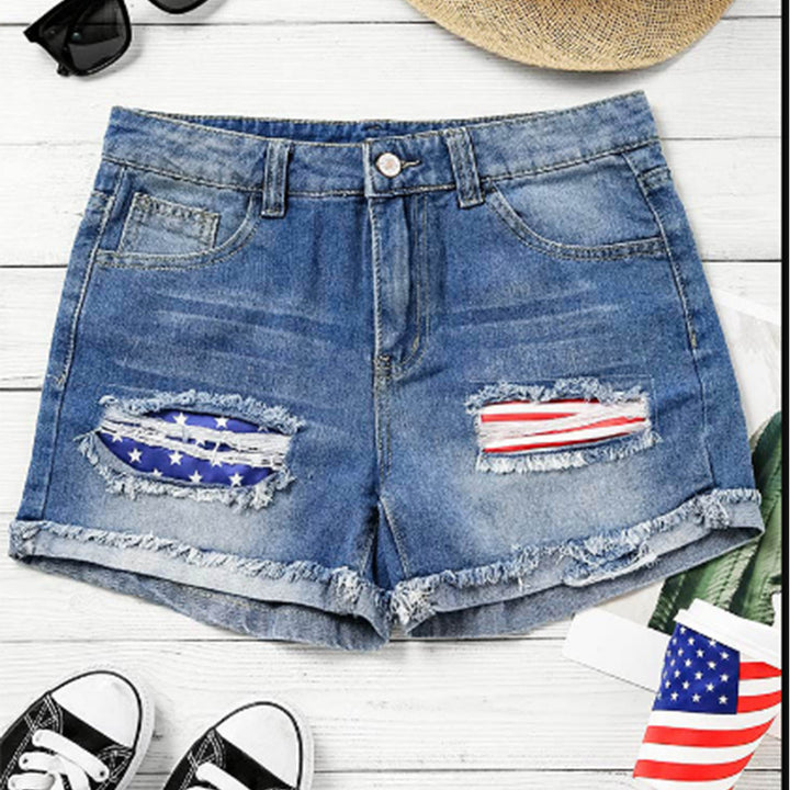 Dame denim-shorts med kreative påsyede lapper og frynset kant Stilla
