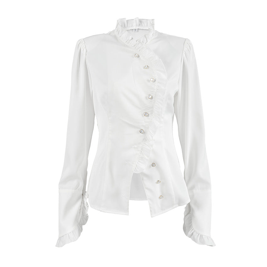Damebluse med voluminøse flæser og elegant krave Stilla