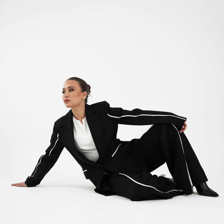Kvinders elegante blazer sæt med fashionable kontrastdetaljer Skovae