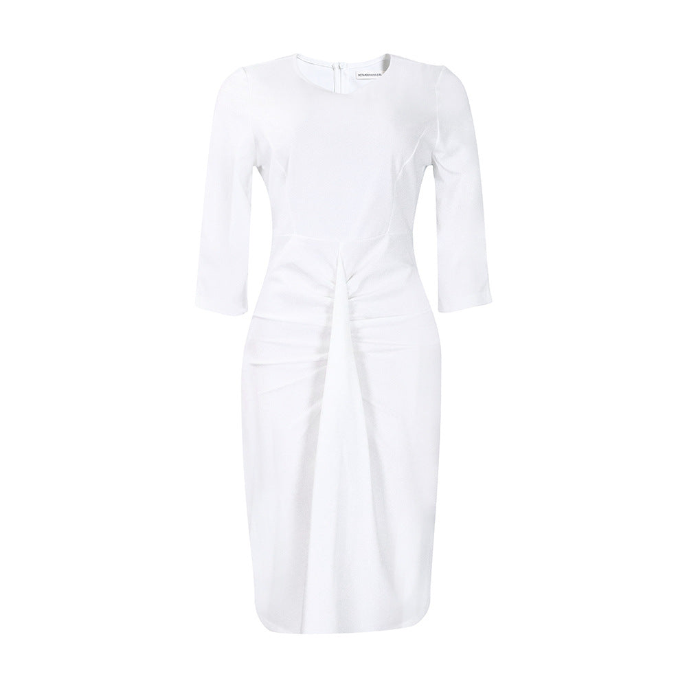 Dame figurtilpasset kjole med elegant drapering og 3/4-ærmer Stilla