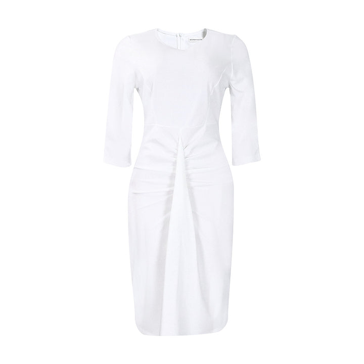 Dame figurtilpasset kjole med elegant drapering og 3/4-ærmer Stilla