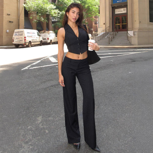 Damen ausgestelltes Bustier-Oberteil mit feinen Streifen und Knopfdetails Skovae