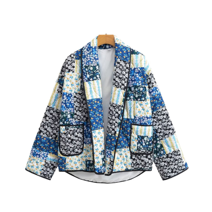 Kvindernes patchwork quiltet jakke med blomsterdetaljer og løs pasform Stilla